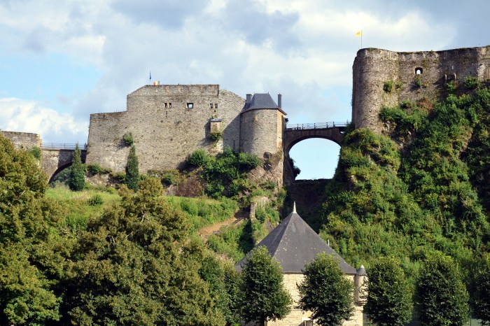 Bouillon chateau belgique regards gauthier megaconstrucciones ardenne